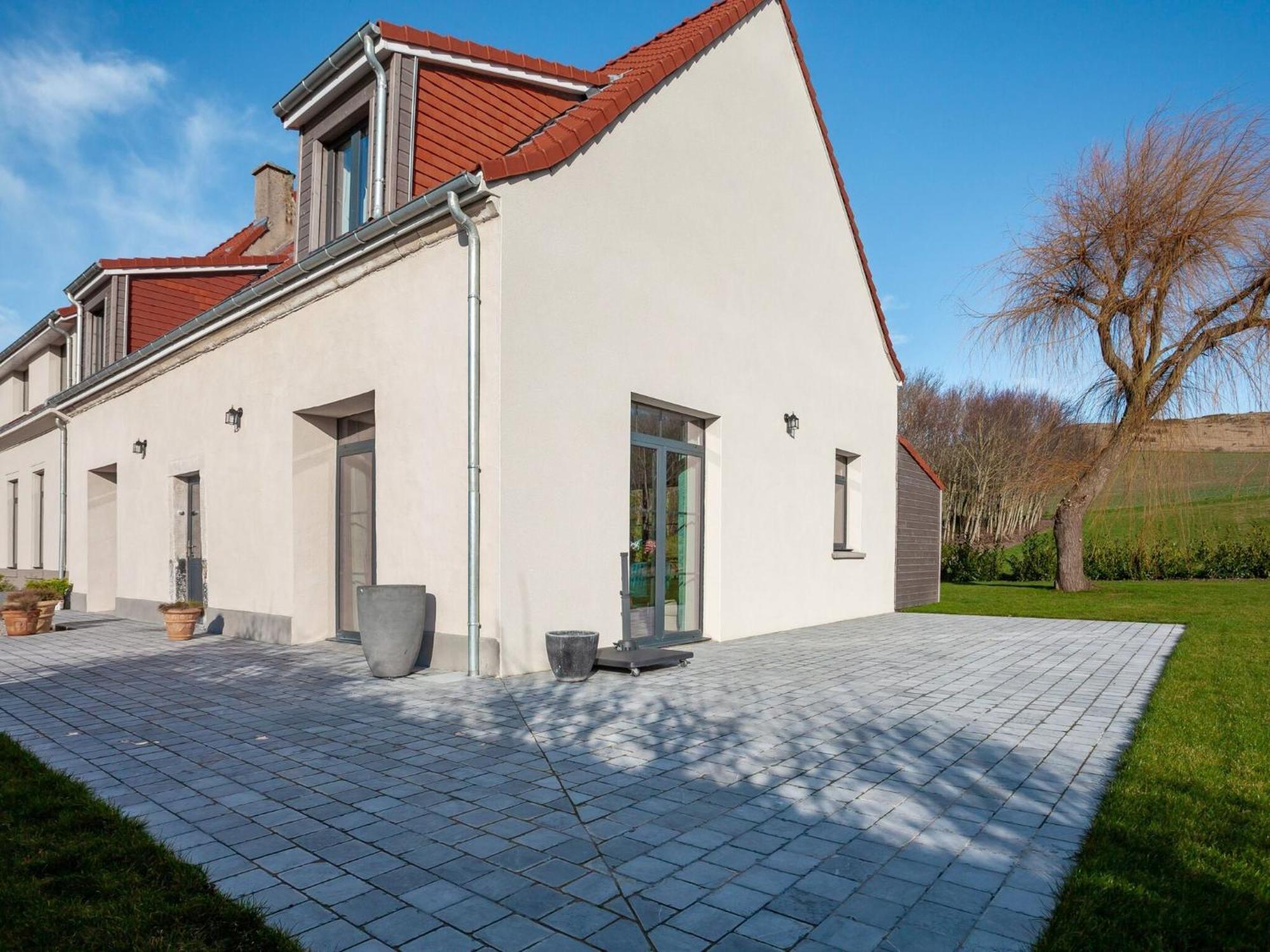 Vintage Holiday Home In Escalles With Garden Exteriör bild